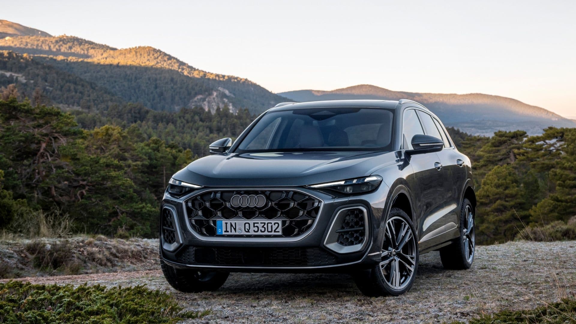 2023 Audi Q5 Premium Plus thumbnail 3